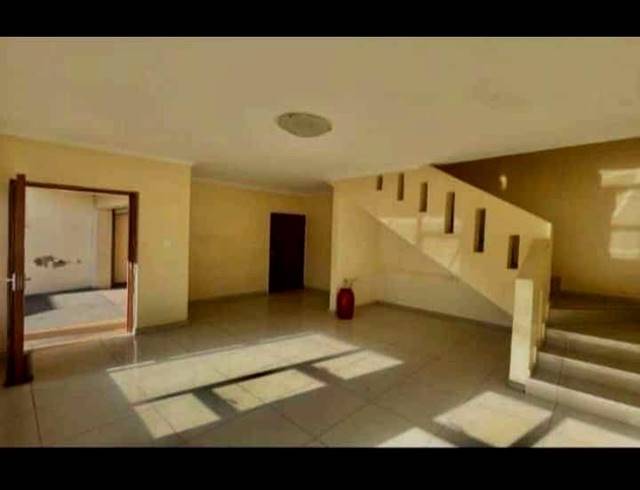 3 BEDROOM APARTMENT FOR SALE IN AVOCA